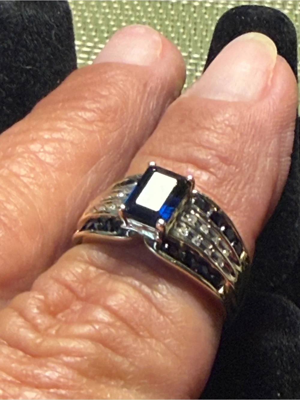 Elegant 14k Yellow Gold Diamond & Blue Sapphire Ring